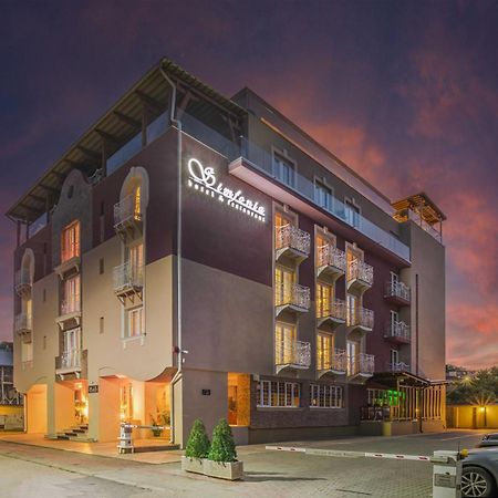 Simfonia Boutique Hotel Râmnicu Vâlcea Zewnętrze zdjęcie