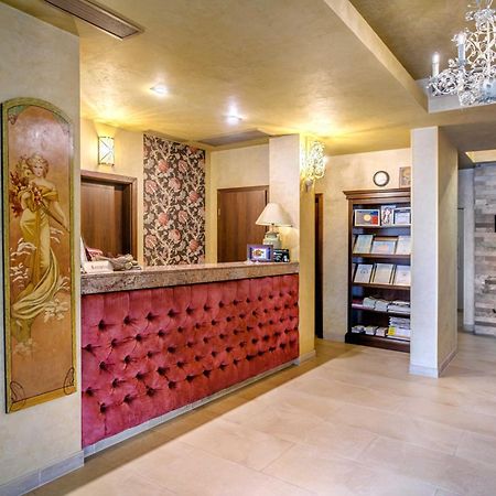 Simfonia Boutique Hotel Râmnicu Vâlcea Zewnętrze zdjęcie