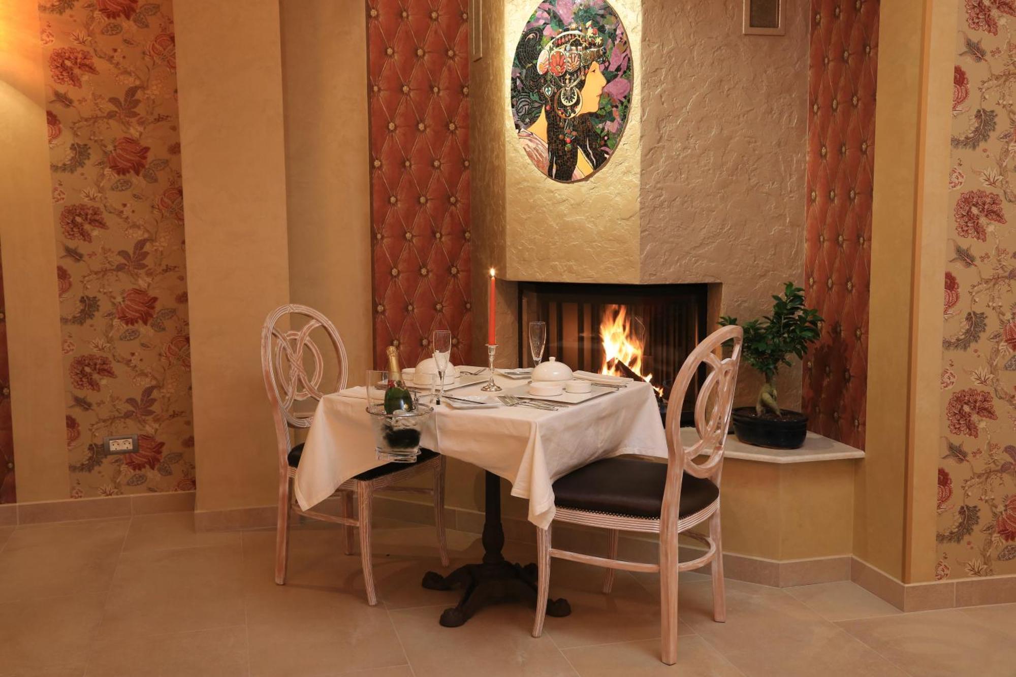 Simfonia Boutique Hotel Râmnicu Vâlcea Zewnętrze zdjęcie
