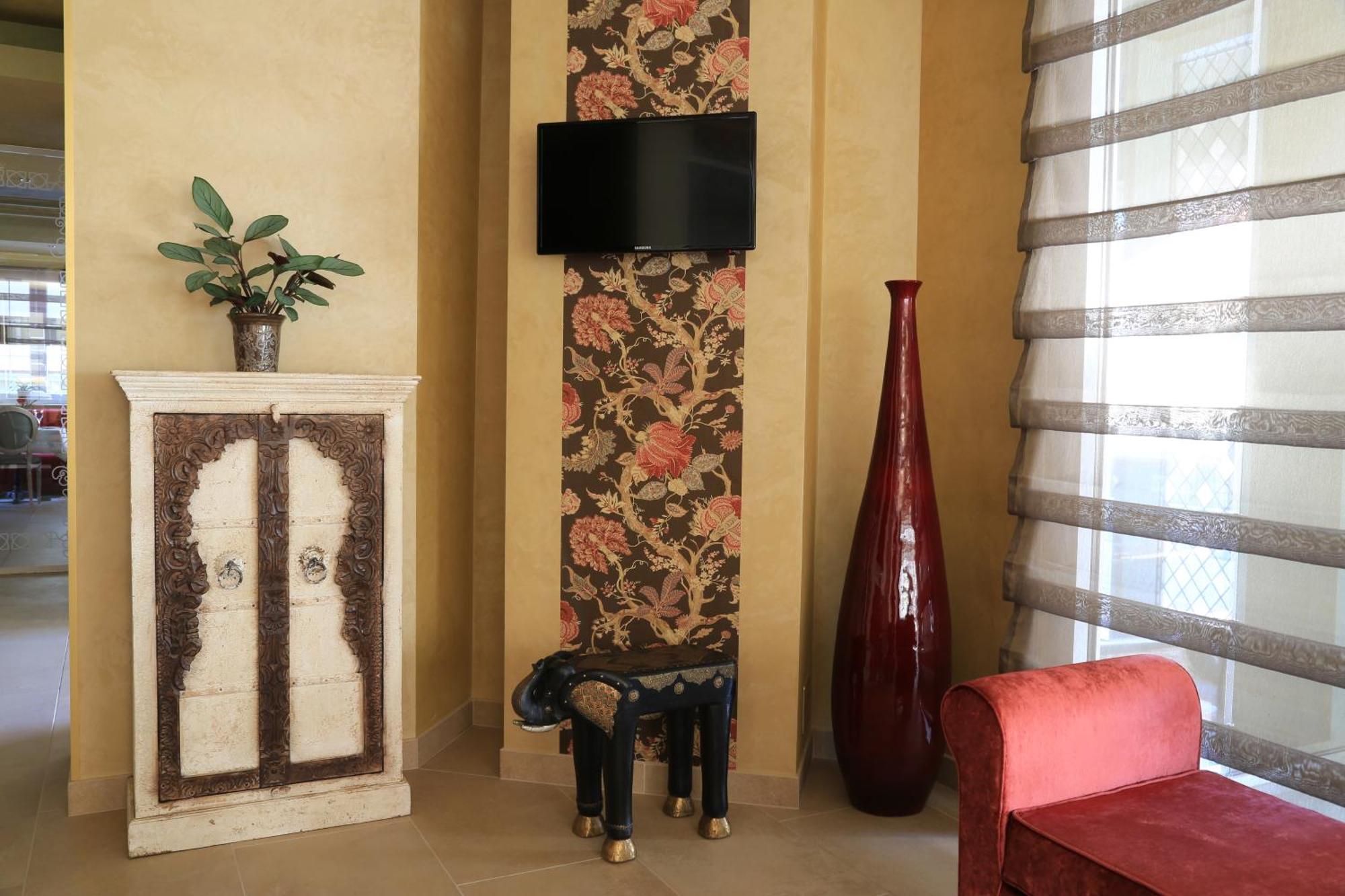 Simfonia Boutique Hotel Râmnicu Vâlcea Zewnętrze zdjęcie