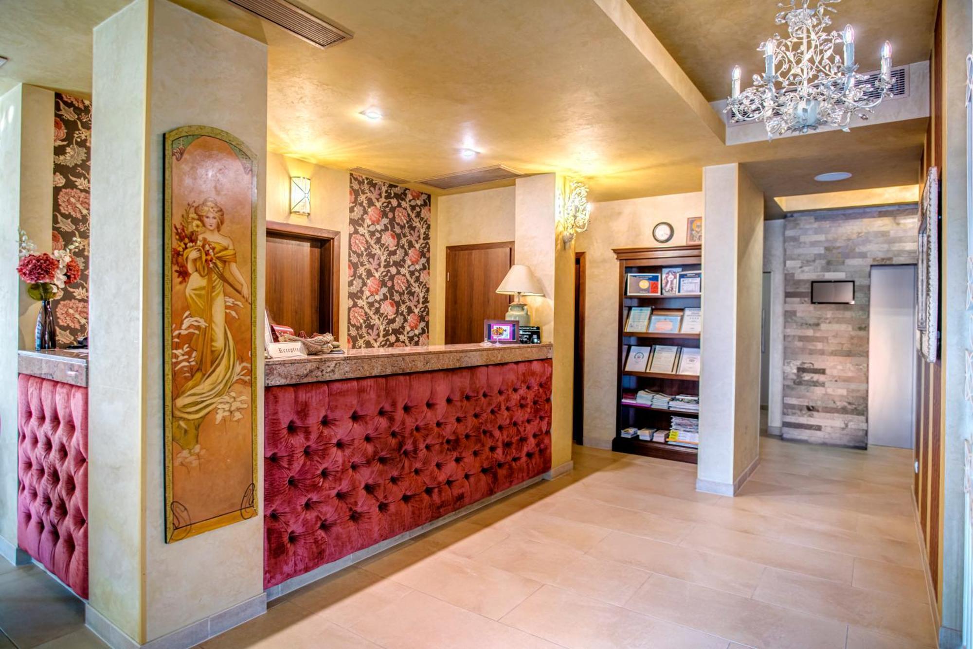 Simfonia Boutique Hotel Râmnicu Vâlcea Zewnętrze zdjęcie