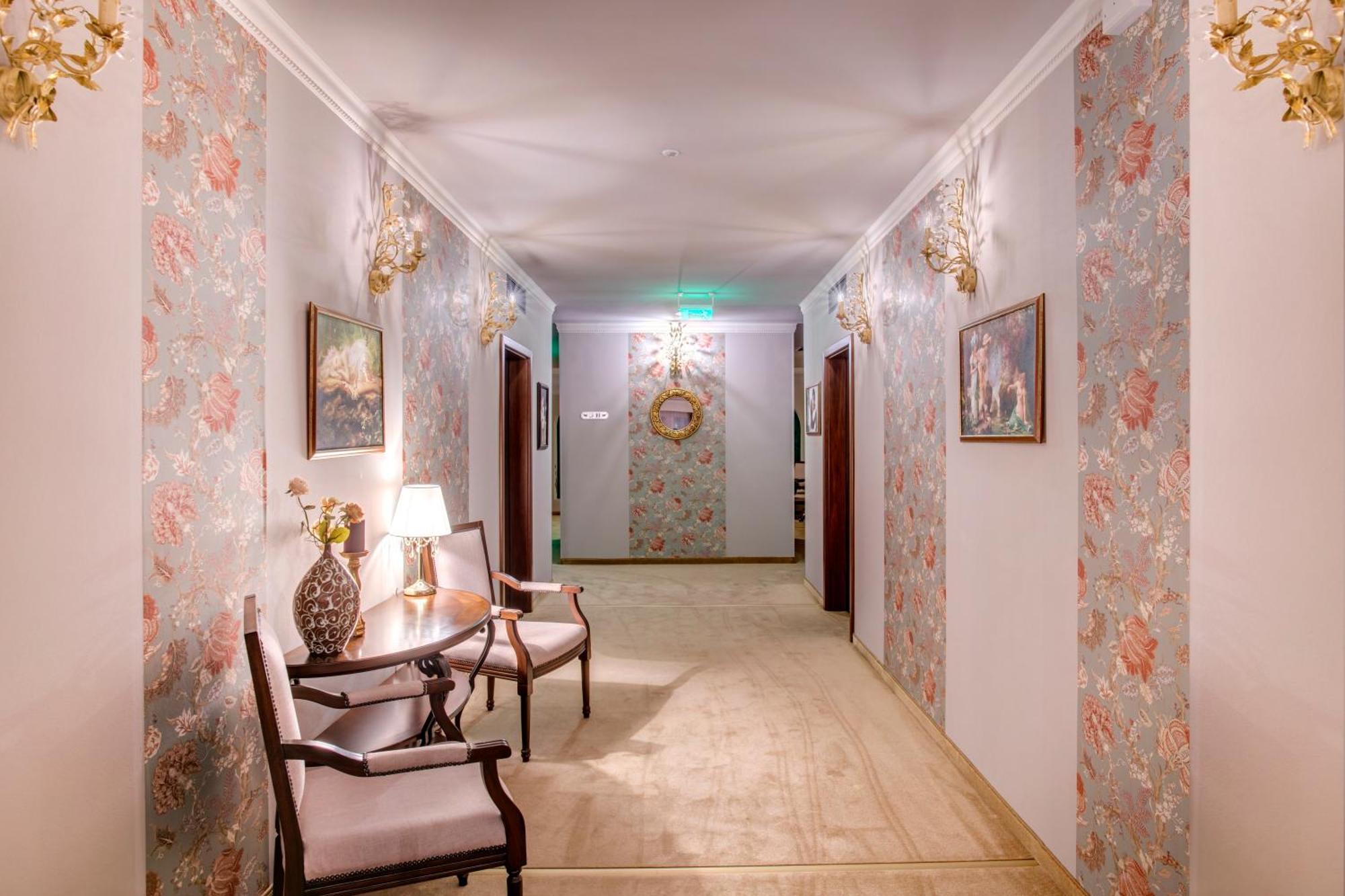 Simfonia Boutique Hotel Râmnicu Vâlcea Zewnętrze zdjęcie