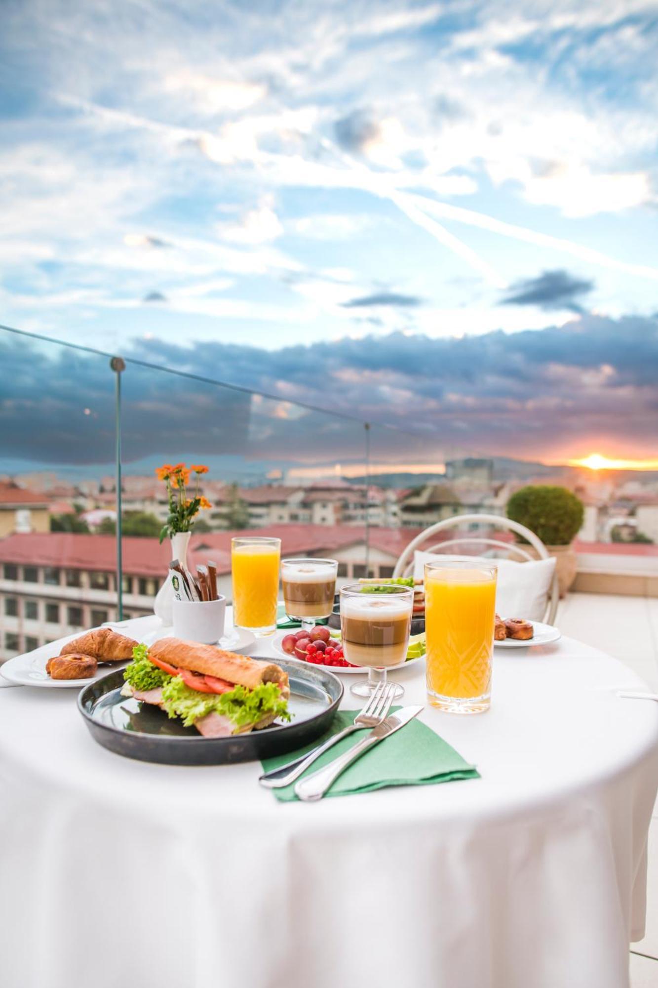 Simfonia Boutique Hotel Râmnicu Vâlcea Zewnętrze zdjęcie