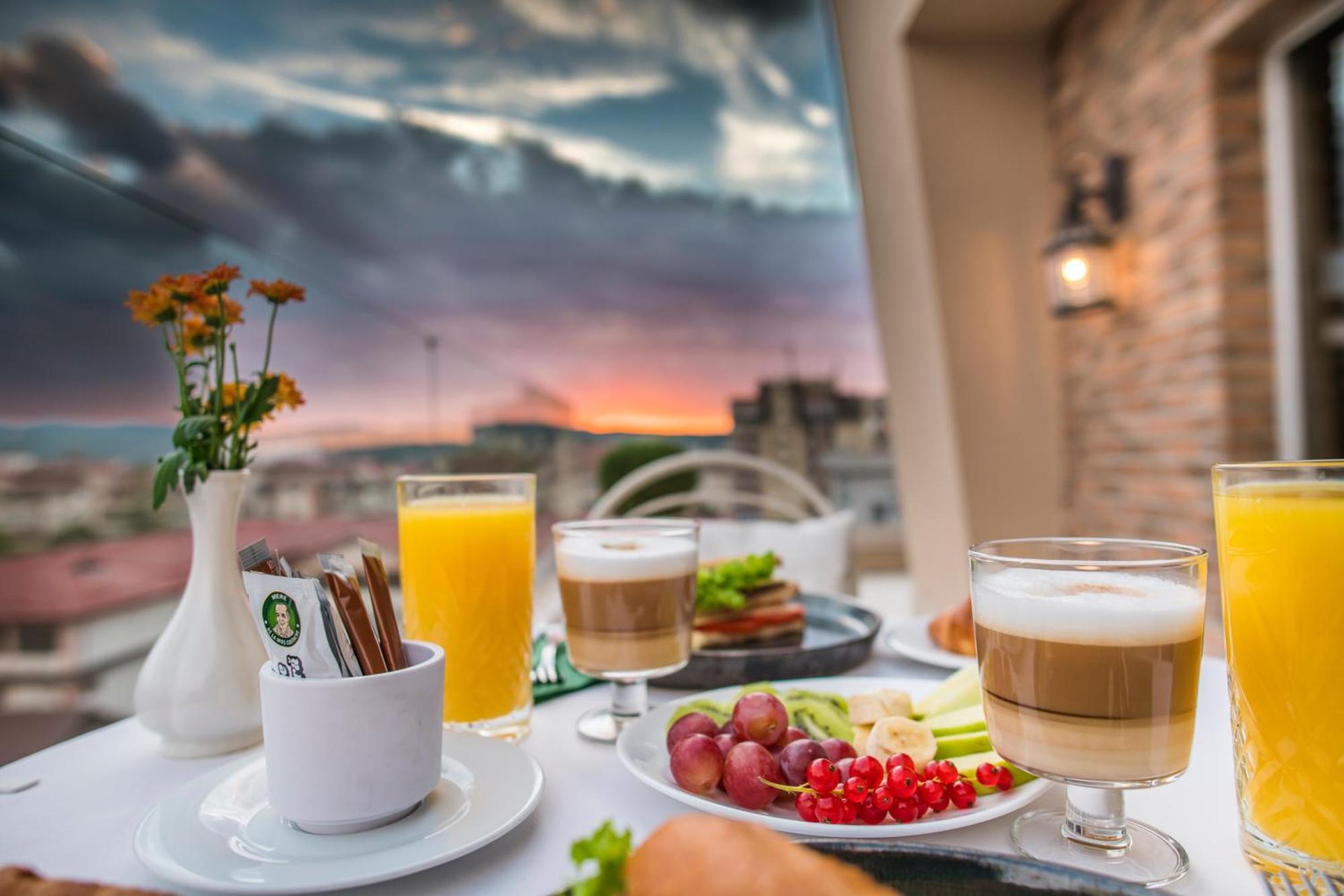 Simfonia Boutique Hotel Râmnicu Vâlcea Zewnętrze zdjęcie