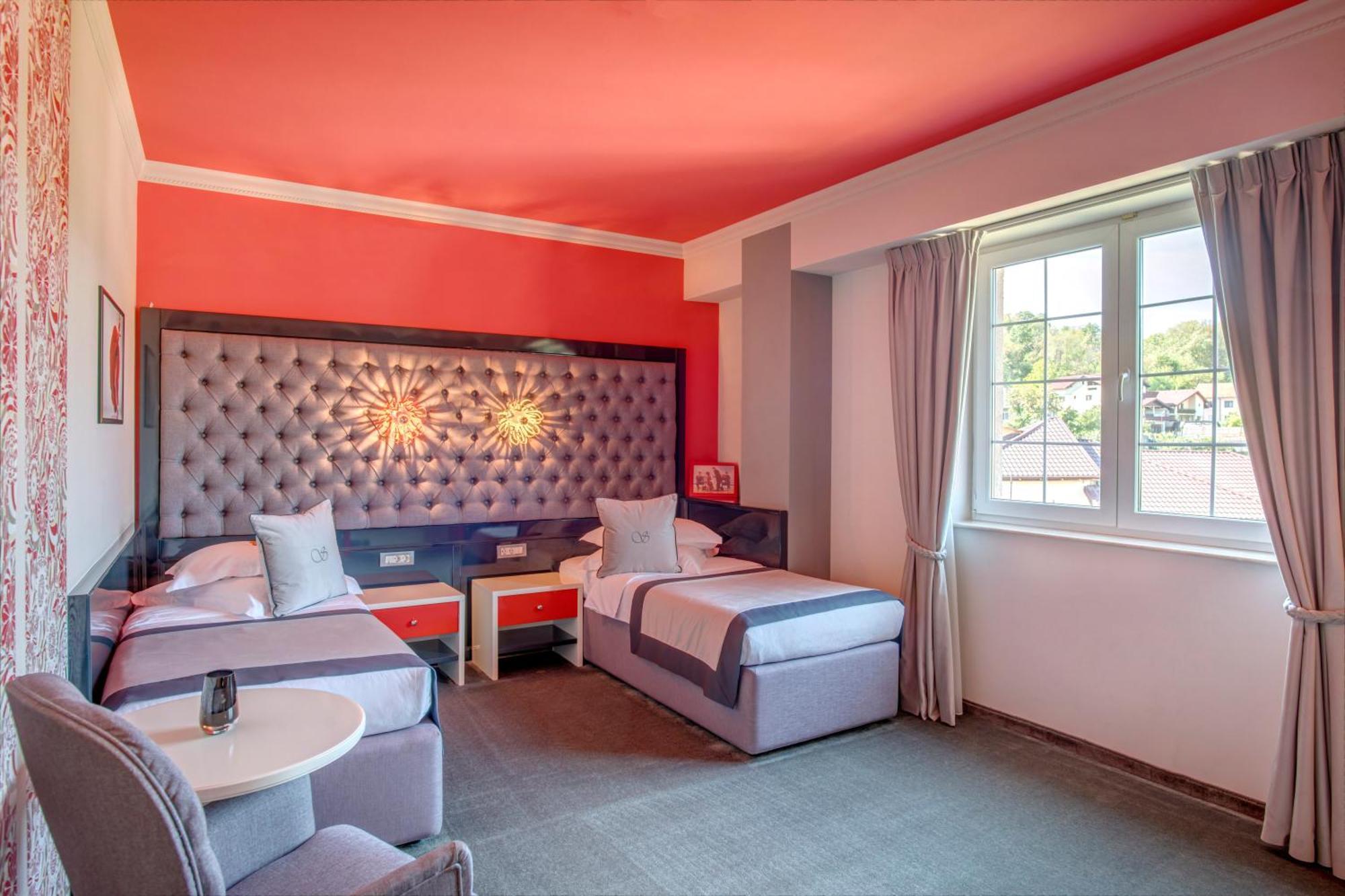 Simfonia Boutique Hotel Râmnicu Vâlcea Zewnętrze zdjęcie