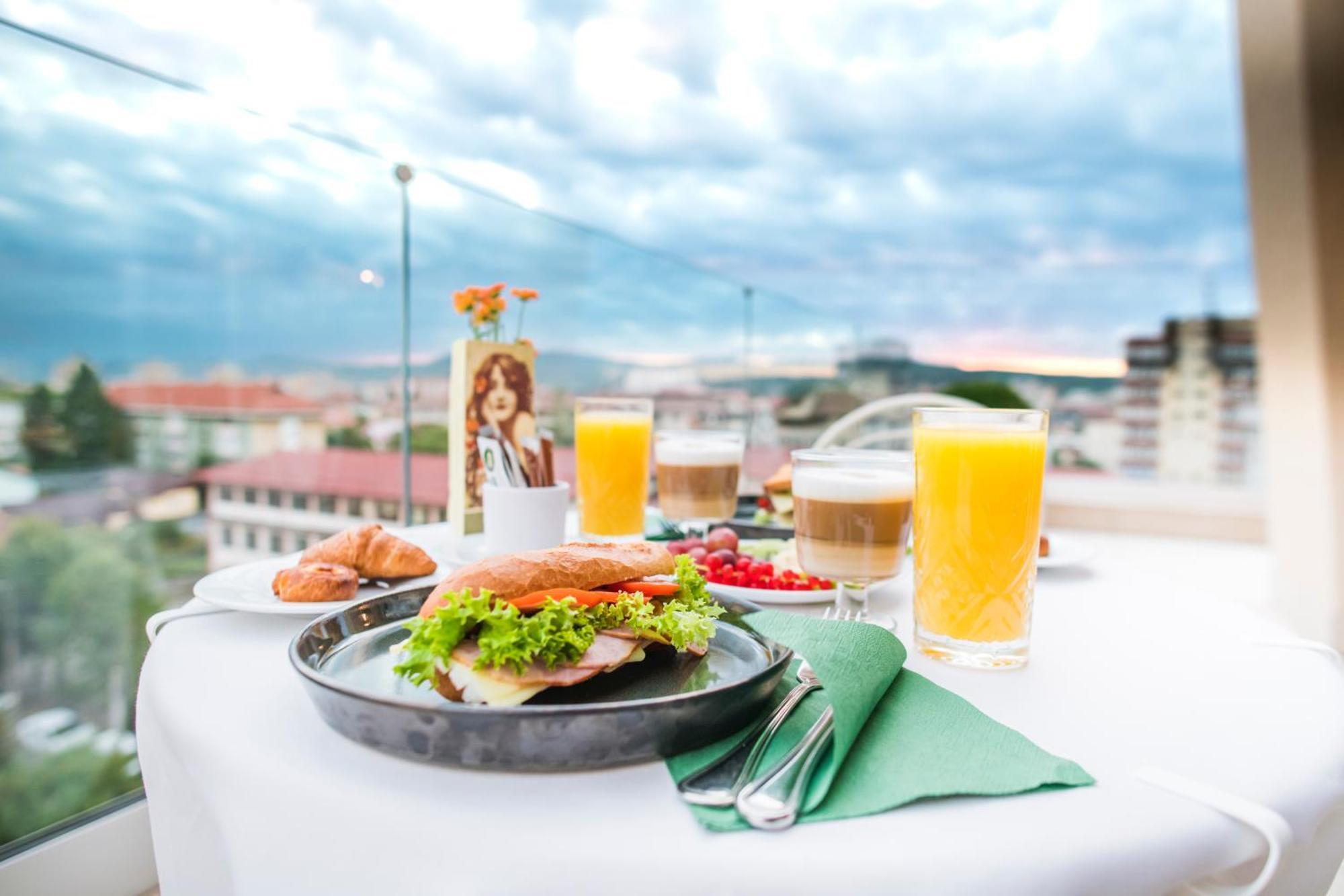 Simfonia Boutique Hotel Râmnicu Vâlcea Zewnętrze zdjęcie