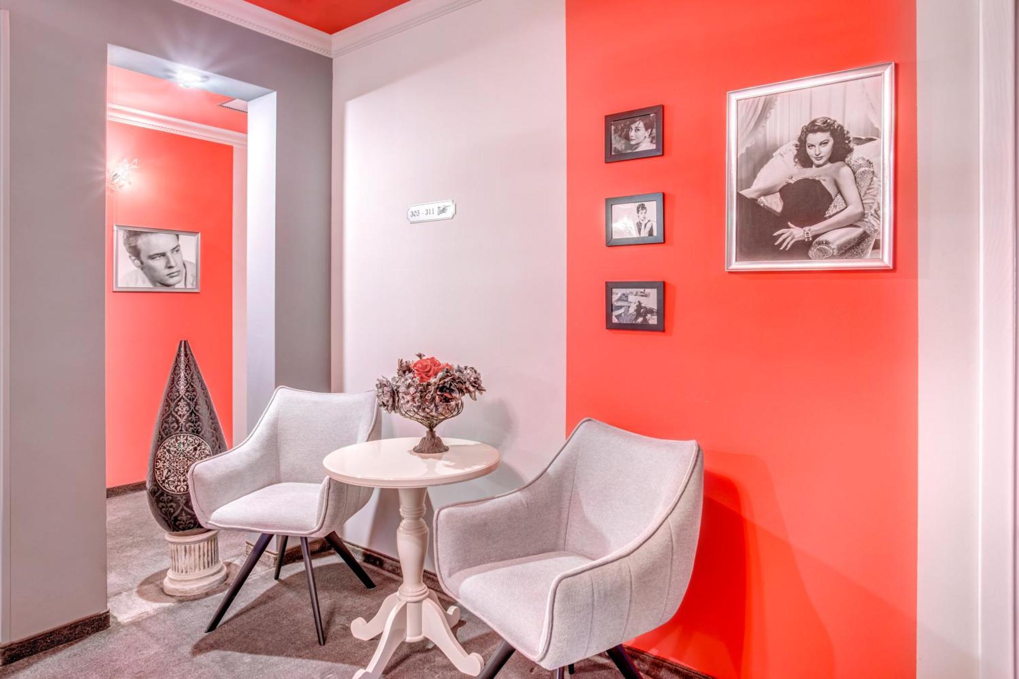 Simfonia Boutique Hotel Râmnicu Vâlcea Zewnętrze zdjęcie